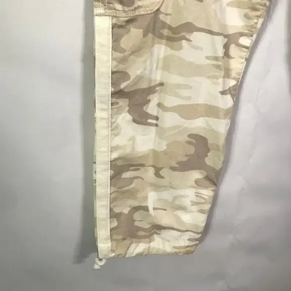 Sanctuary Pants Size 27 Womens Camouflage Tan Beige Cargo Style Drawstring Cuff - Picture 10 of 13